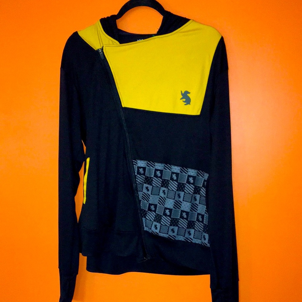 Harry Potter/Universal Black/Yellow Asymmetrical Zip Hoodie Hufflepuff Logo XL
